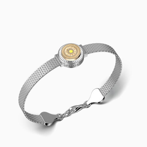 Joollion από επιχρυσωμένο ασήμι 925 με χρυσό 18k. Φορεμένο σε Joolet βραχιόλι με ασημένια αλυσίδα.