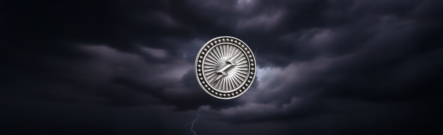 Joolify: Zeus. Κοσμήματα σε οξειδωμένο ασήμι 925. Νιώσε την απόλυτη εξουσία. Άσε τον ουρανό να ανοίξει.